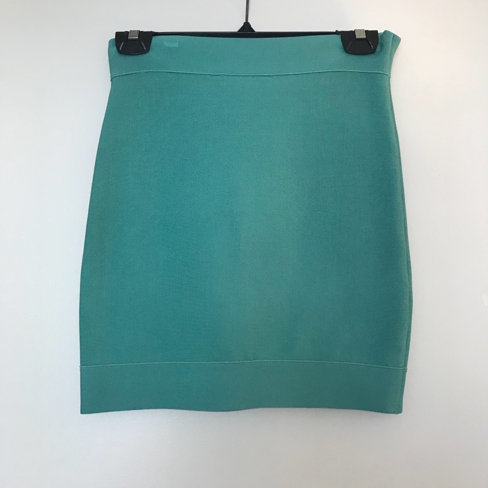 A  beautiful summary turquoise BCBG miniskirt